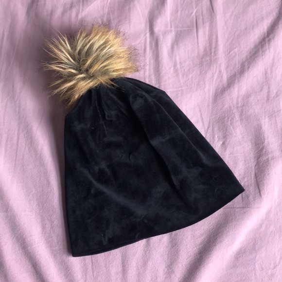 BLACK VELVET Furry Pom-Pom Beanie - Picture 2 of 2